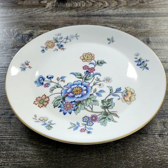 Vintage Royal Albert New Romance Hidden Valley 10.5" Dinner Plate - Picture 6 of 7